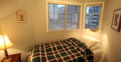 One Bedroom and Den Twin Bed in Den